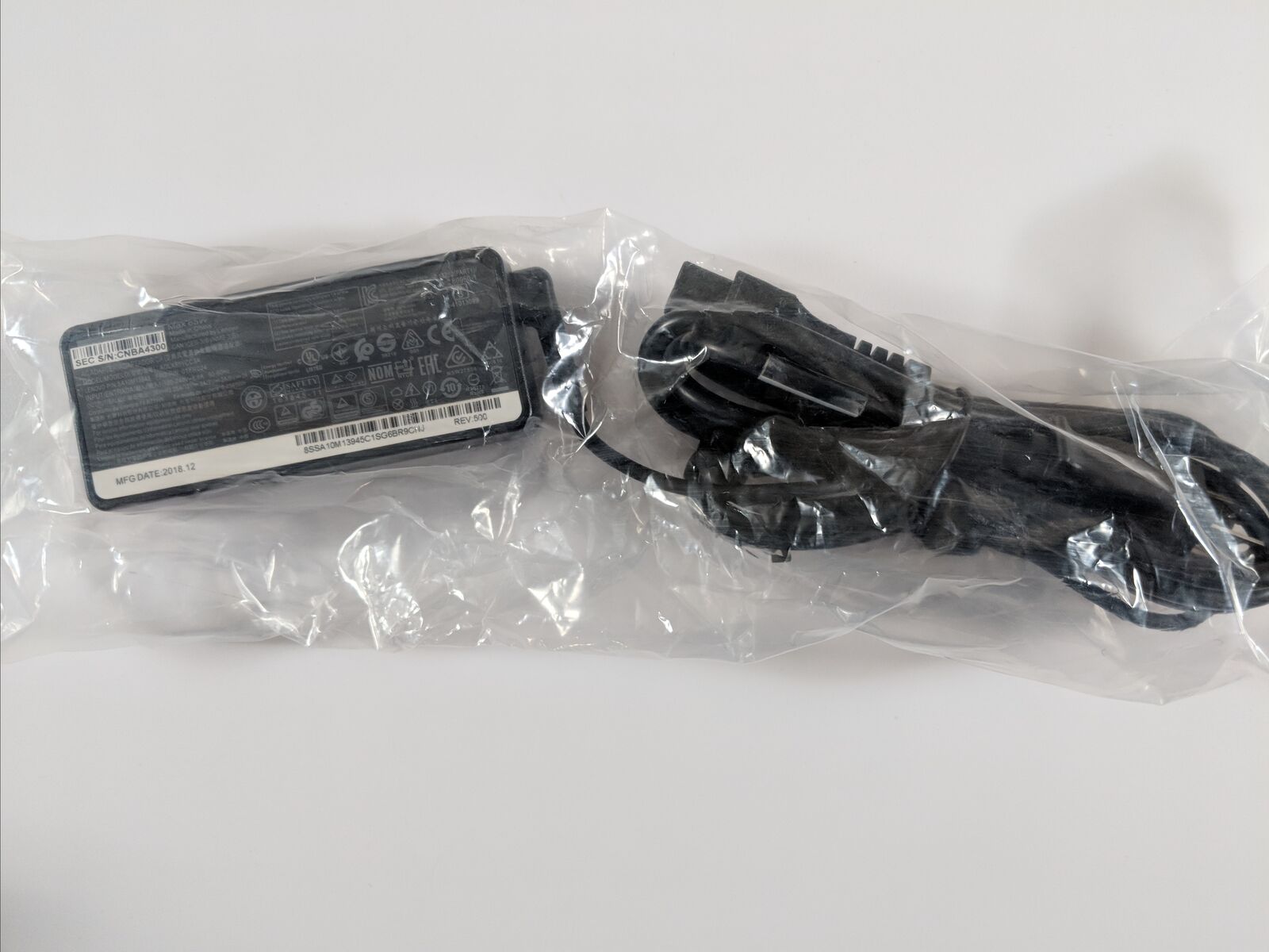 ADLX65YLC3A,SA10M13945,01FR024 New Lenovo 65W USB-C AC Charger T470,T480,T570,T580,TP25,X270,X280,X1 MPN: ADLX65YLC3A, ADLX65YLC3A,SA10M13945,01FR024 New Lenovo 65W USB-C AC Charger T470,T480,T570,T580,TP25,X270,X280,X1 MPN: ADLX65YLC3A,