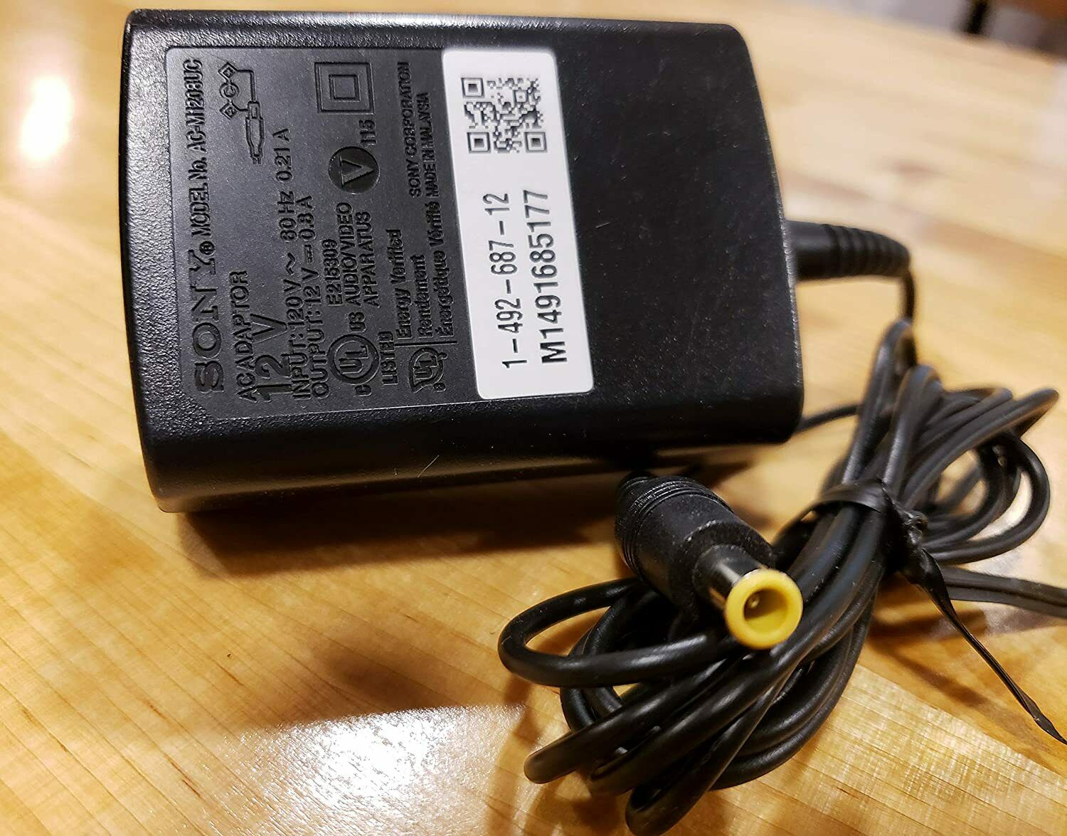 Original 1-492-687-11 Sony Power Supply AC Adapter Charger for Sony bluray Blu-Ray Player BDP BDP-S1700, BDP-S3700, BDP- Original 1-492-687-11 Sony Power Supply AC Adapter Charger for Sony bluray Blu-Ray Player BDP BDP-S1700, BDP-S3700, BDP-