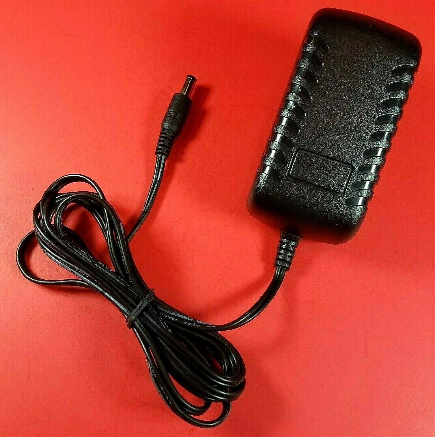 Genuine CAPELLO JDA0300900250WUS Switching Power Supply 9V - 2.50A AC/DC Adapter Type: Switching Power Supply Feature Genuine CAPELLO JDA0300900250WUS Switching Power Supply 9V - 2.50A AC/DC Adapter Type: Switching Power Supply Feature