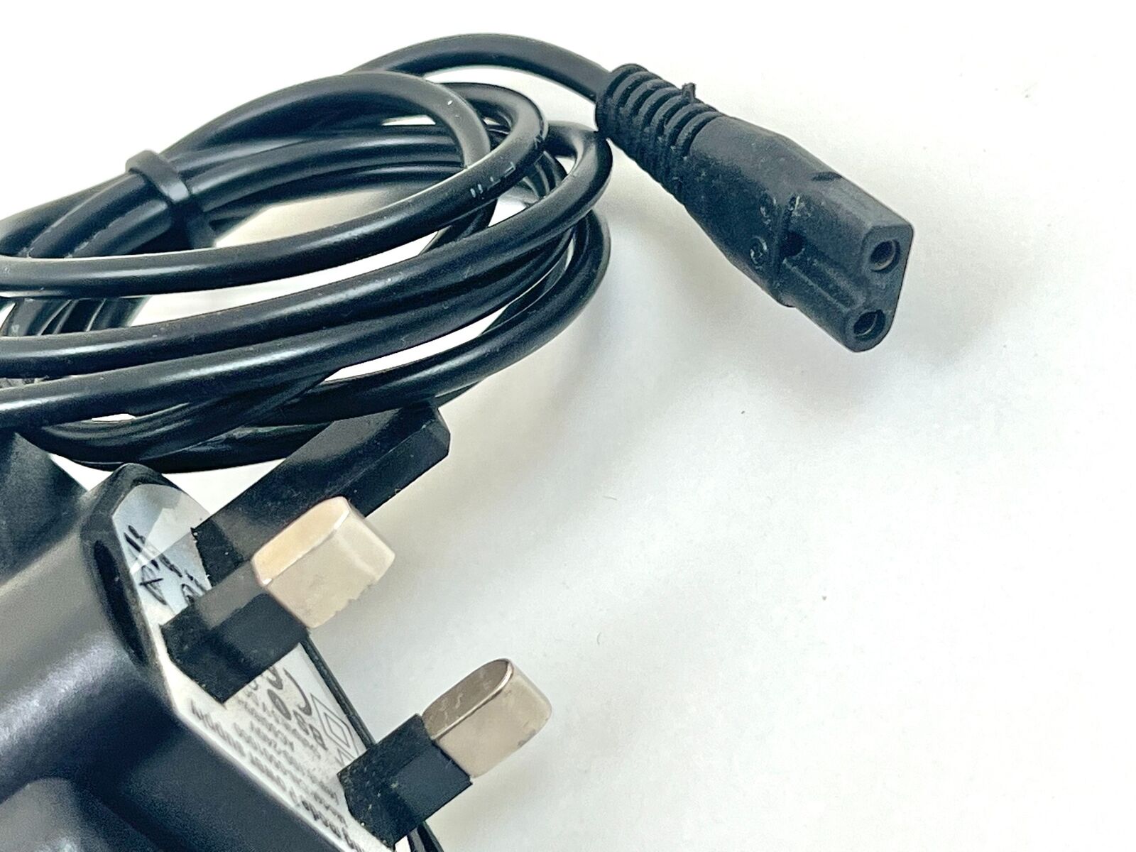 Switching Mode AC/DC Power Supply CN-0501000 5V DC Electric UK Plug Black Brand FSP Type Power Module Maximum Power Les Switching Mode AC/DC Power Supply CN-0501000 5V DC Electric UK Plug Black Brand FSP Type Power Module Maximum Power Les